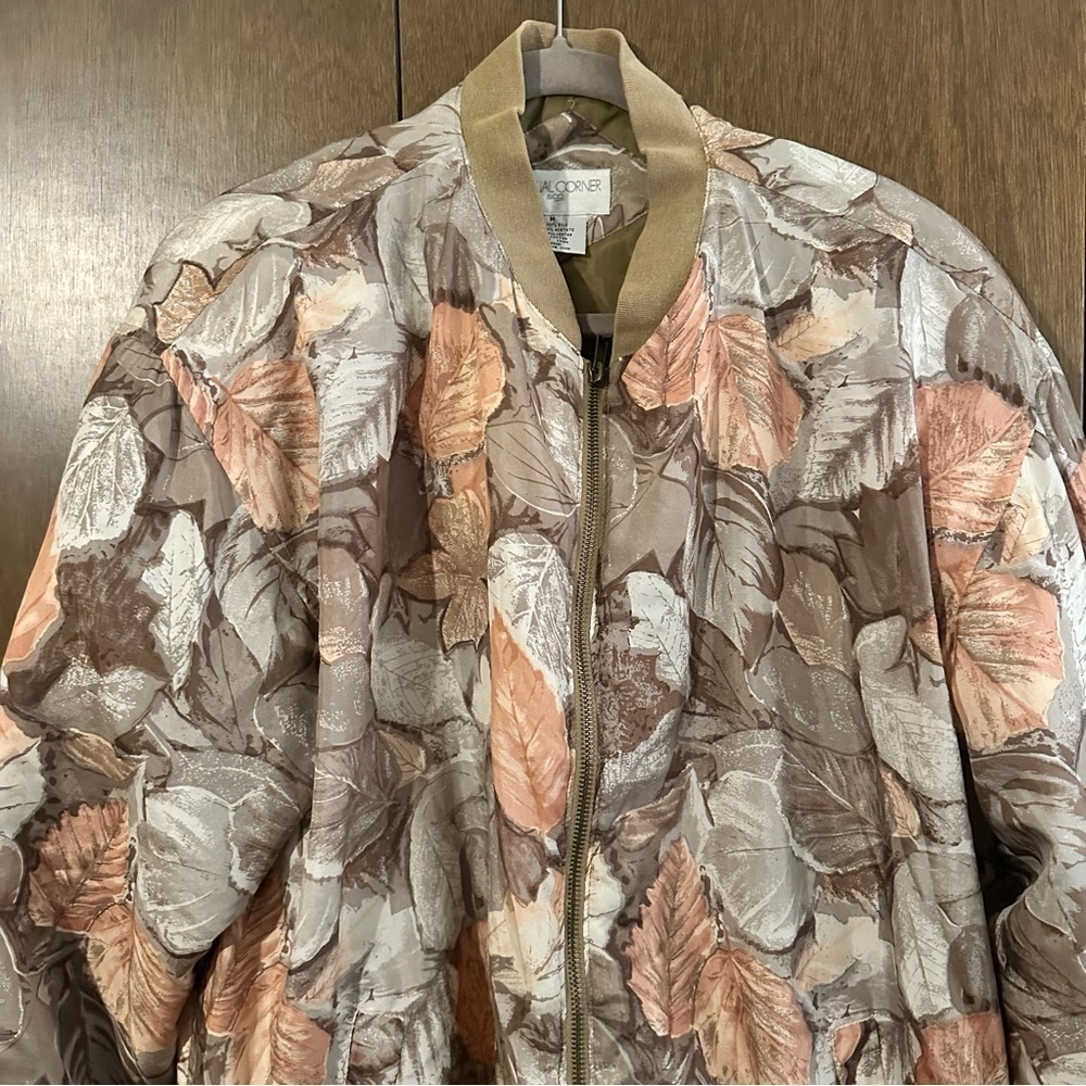 CASUAL CORNER Vintage Silk Bomber Jacket Autumn Fall Camo Foliage Print Sz M - Picture 3 of 9